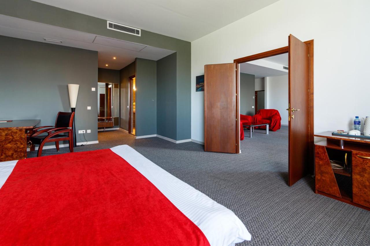 Moscow House Hotel Jerevan Eksteriør bilde