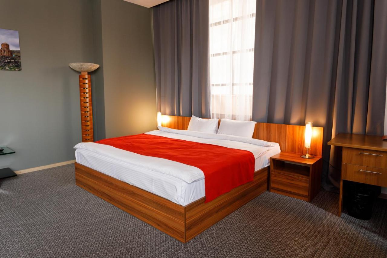 Moscow House Hotel Jerevan Eksteriør bilde